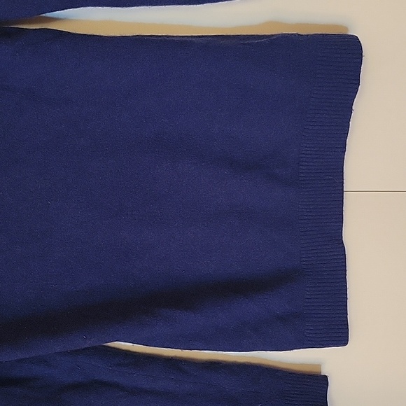 LL Bean 100% Cashmere Sweater - Picture 4 of 5